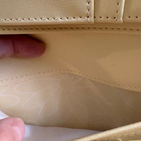 Betsey Johnson Yellow & Blue Floral Wallet EUC Minor Logo Scratch - Picture 9 of 11